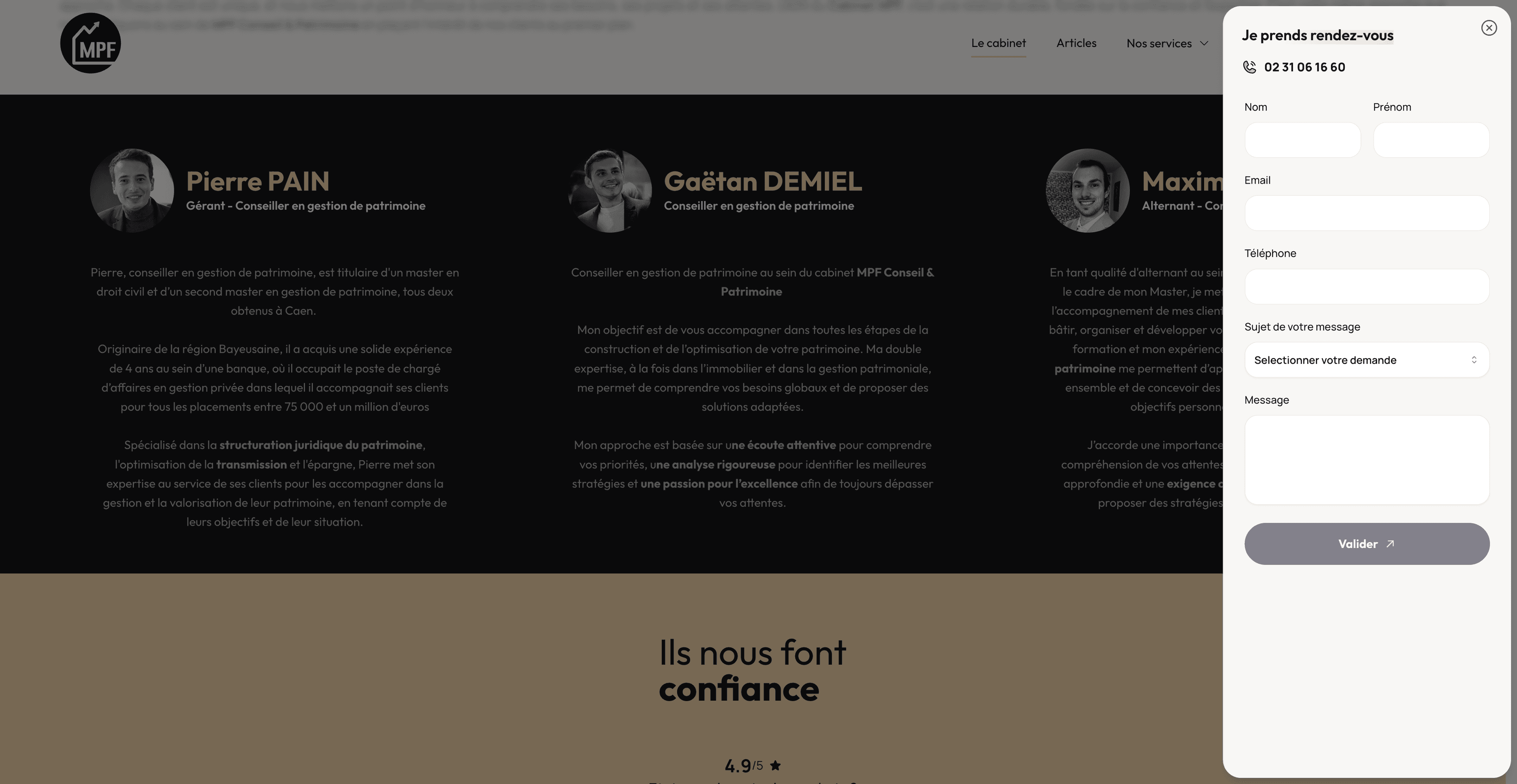 Présentation des conseillers du cabinet avec le formulaire de prise de rendez-vous ouvert par-dessus la page.